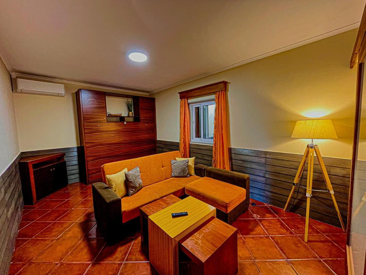 Casinha Dos Cubos Villa Geres Luaran gambar