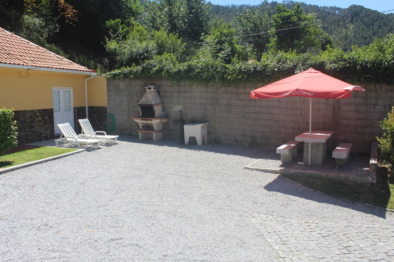 Casinha Dos Cubos Villa Geres Luaran gambar