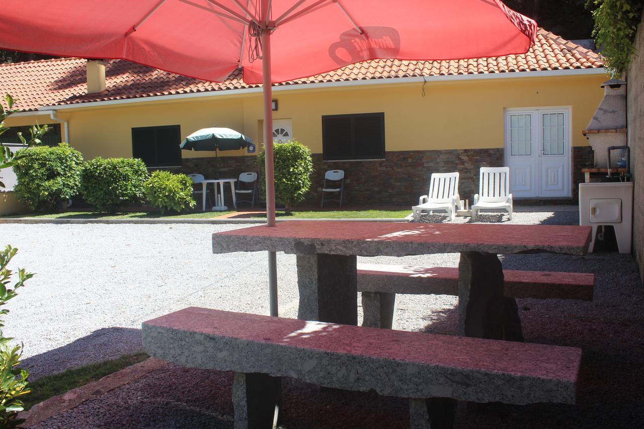 Casinha Dos Cubos Villa Geres Luaran gambar