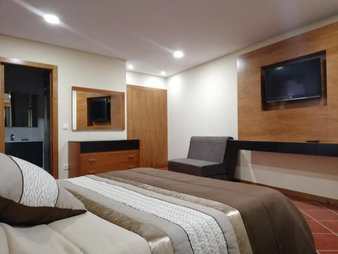 Casinha Dos Cubos Villa Geres Luaran gambar